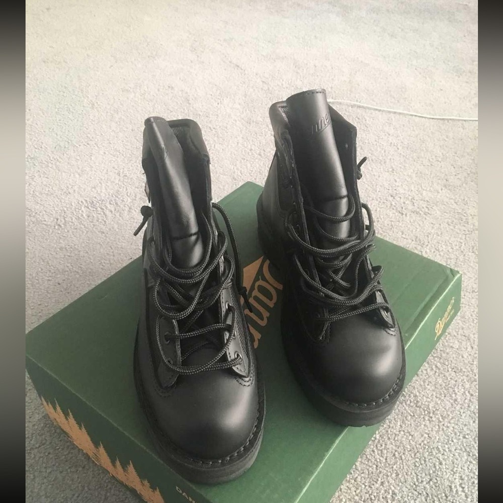 New In Box- Black Danner Leather and Gore-Tex Law Enforcement Boots (Size 6.5)